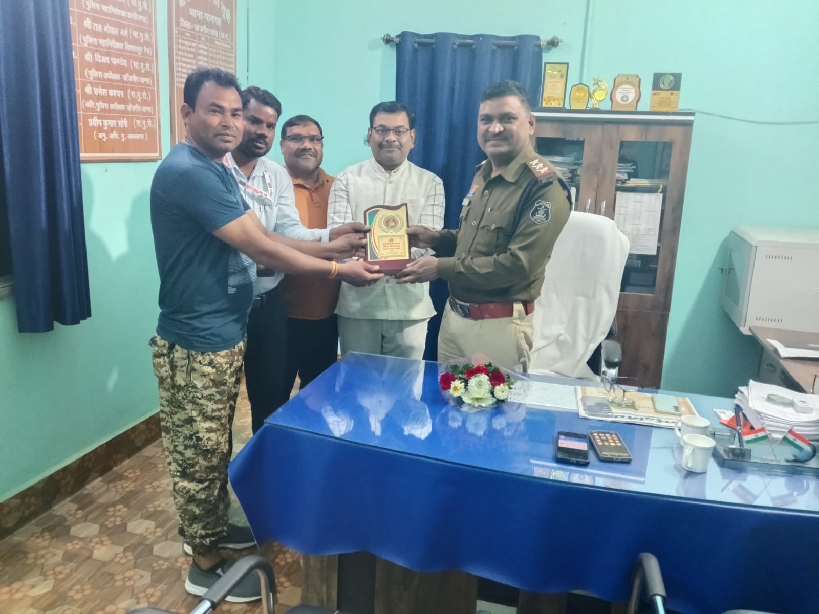 पामगढ़ थाना प्रभारी सम्मानित: प्रेस रिपोर्टर क्लब ने सराही कानून व्यवस्था व जनसेवा का उत्कृष्ट योगदान