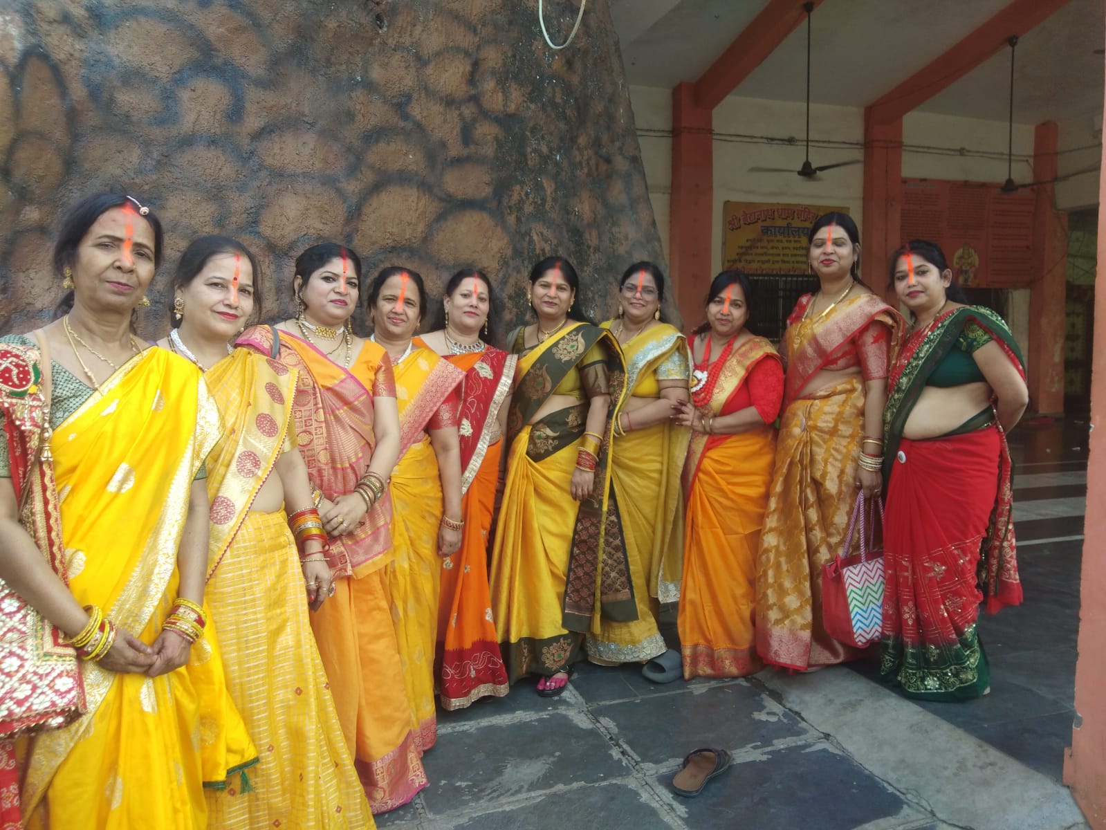 नवरात्रि के पावन अवसर पर सोनी समाज की बहनों ने किया सामूहिक सुहागले का आयोजन