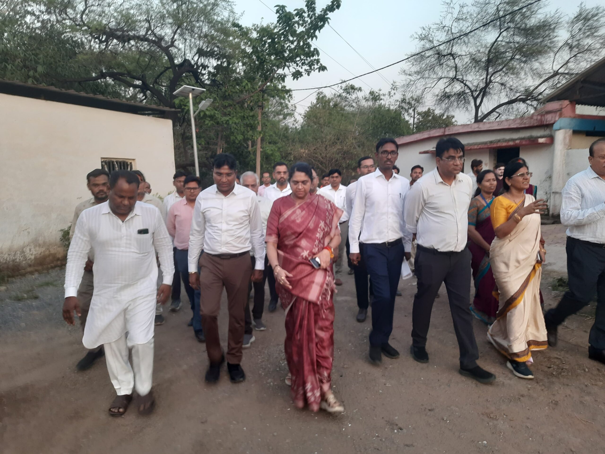 गणेश नगर वार्ड क्रमांक 46 के विकास कार्यों को मिली गति, प्रमुख सचिव आर संगीता ने दिए आवश्यक निर्देश