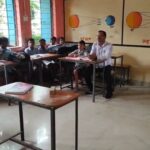 जब बीईओ खुद बन गए विद्यार्थी!