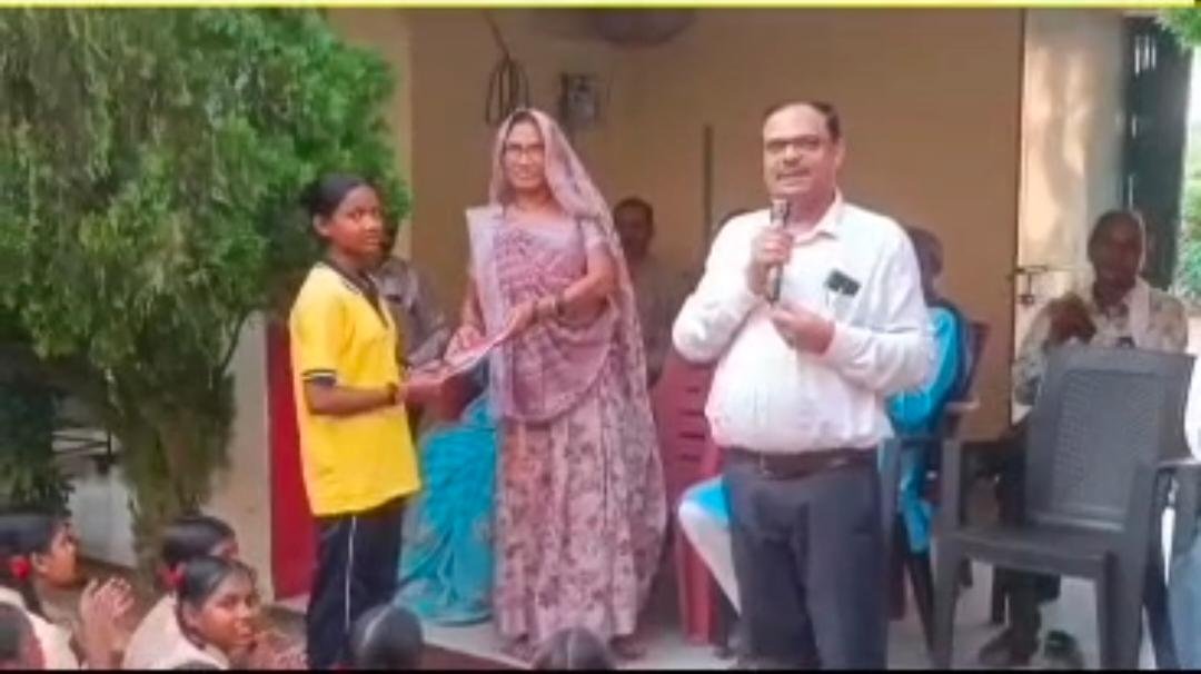 कस्तूरबा गांधी बालिका आवासीय विद्यालय बिर्रा में शिक्षा सहयोग, विद्यादान एवं क्विज प्रतियोगिता का आयोजन