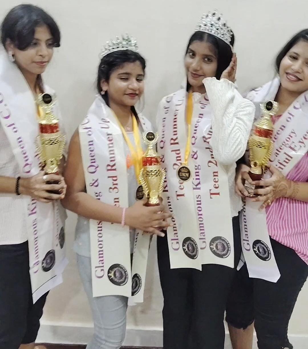 मां के संघर्ष को बनाया ताकत, फैशन की दुनिया में चार बहनों ने बढ़ाया परिवार का मान